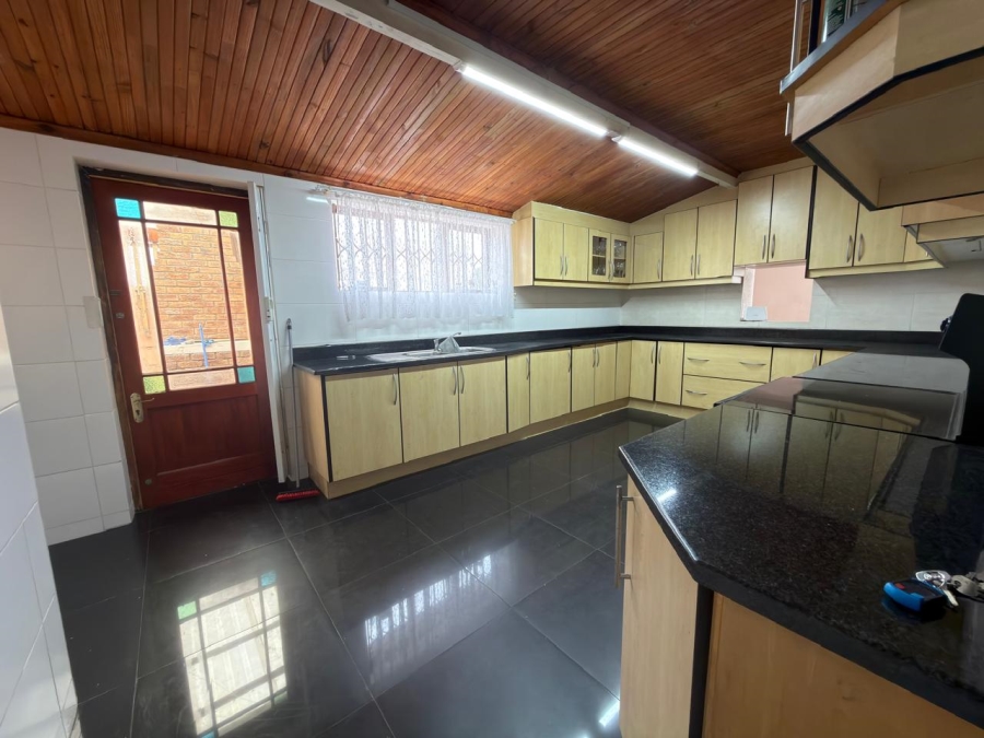 3 Bedroom Property for Sale in Sanddrift Western Cape